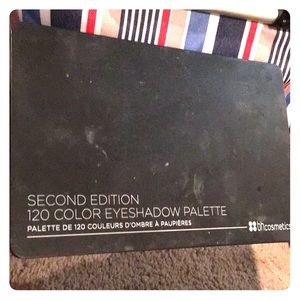 Second edition 120 color eyeshadow palette
